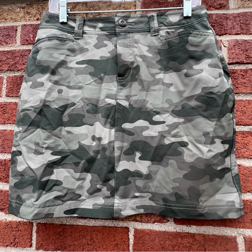 Eddie Bauer Adventurer 2.0 Camo Skort Skirt Women's Size 4 Hiking Outdoor